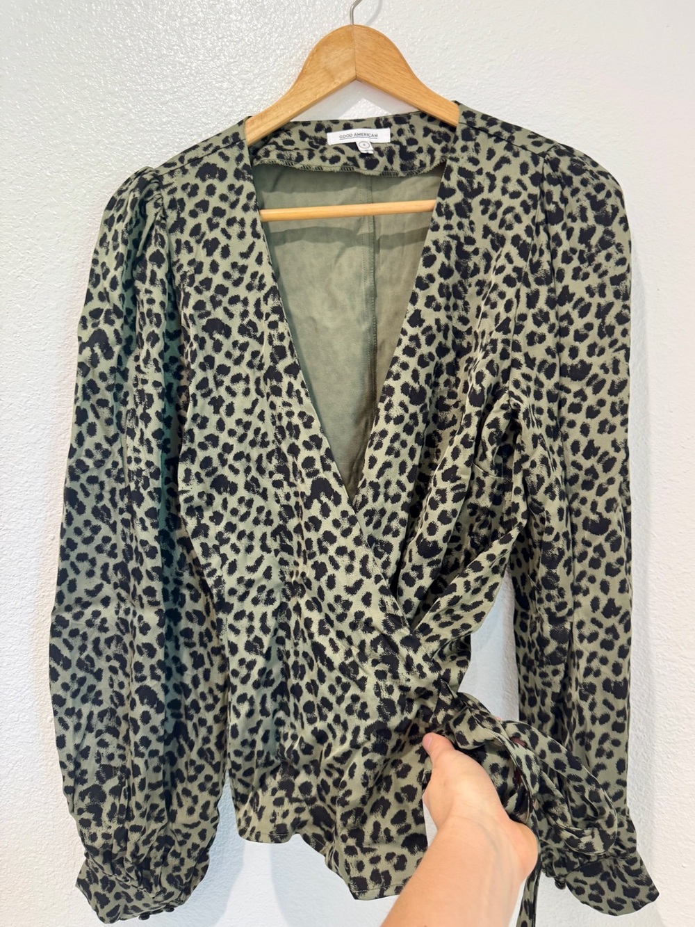 Good American Sage Green Leopard Wrap Blouse Mob Wife Glam Office Siren Top L